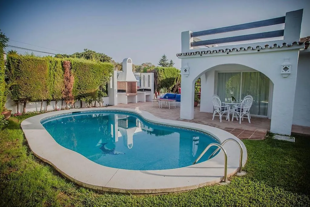 Sunlight Villas en MARBELLA con Piscina Privada SOLO familia en Playa España