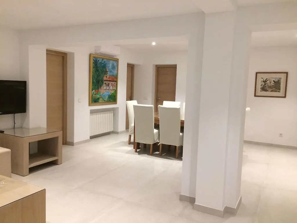 Sunlight Villas en MARBELLA con Piscina Privada SOLO familia en Playa España